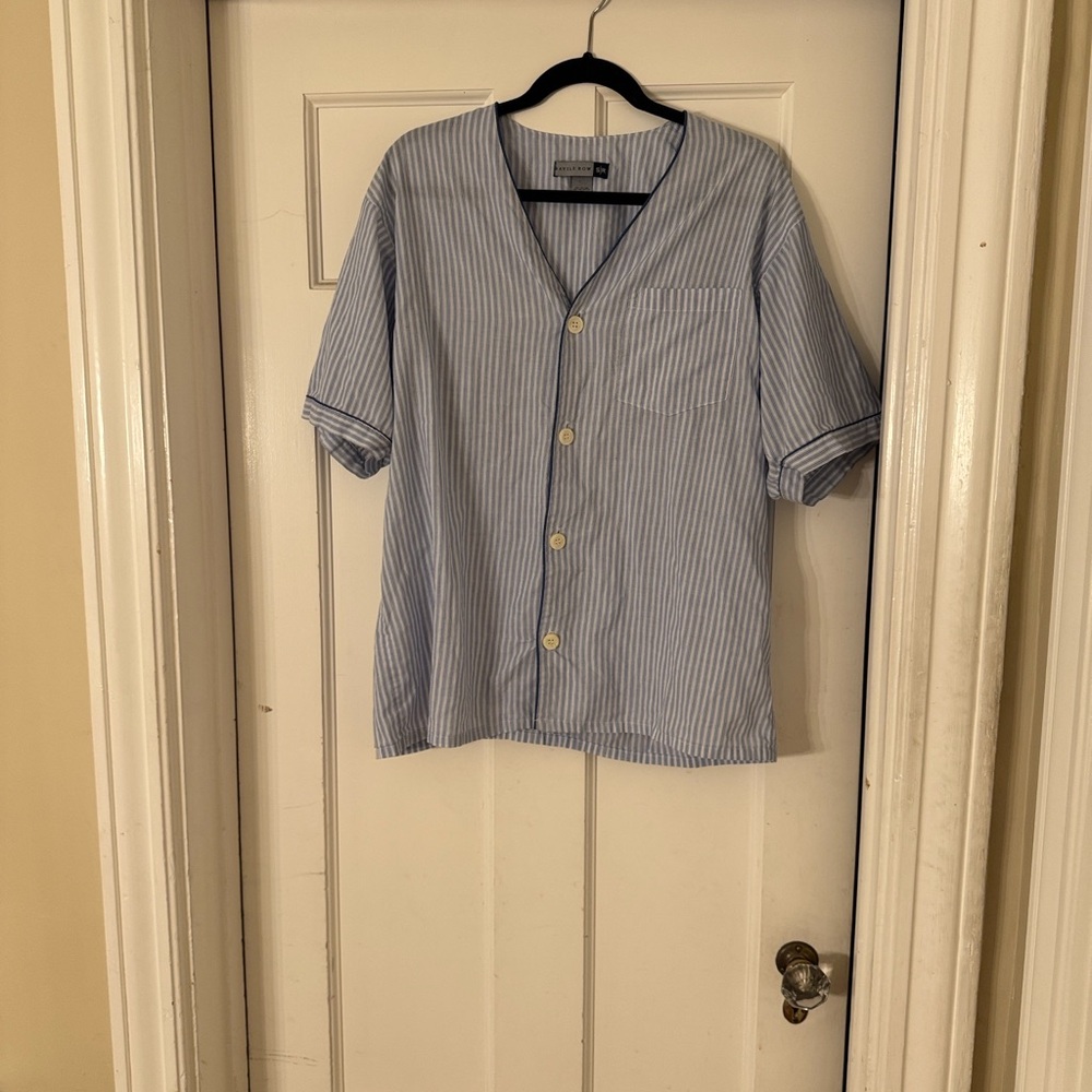 Savile Row Men's Blue and white Striped lightweight pajamas with shorts